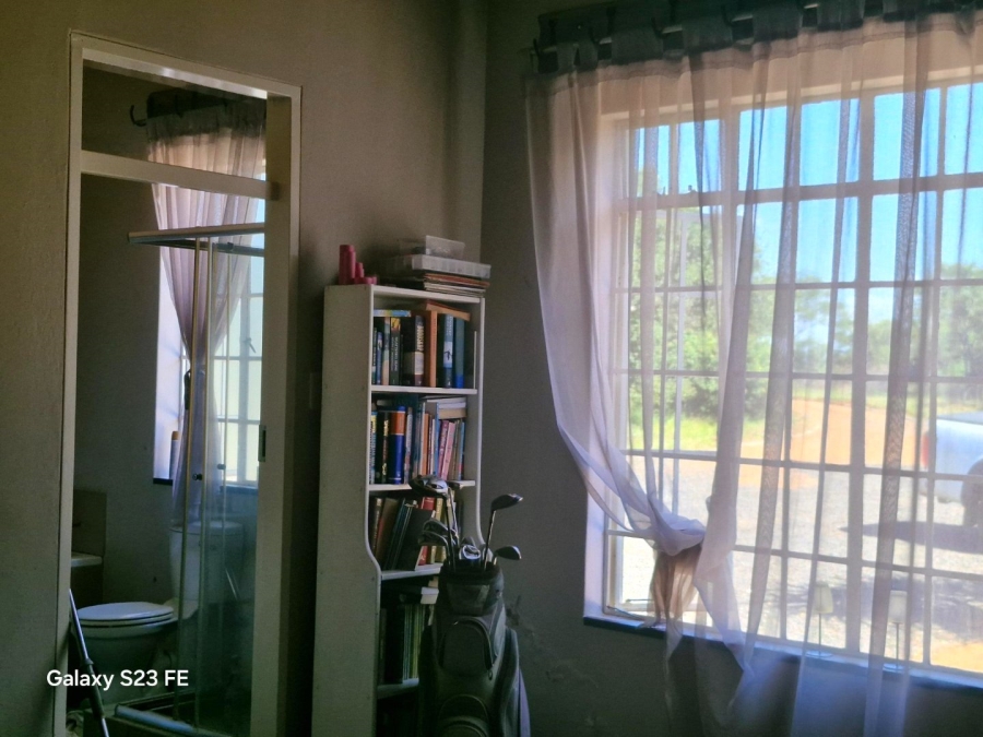 4 Bedroom Property for Sale in Zoutpansdrift North West